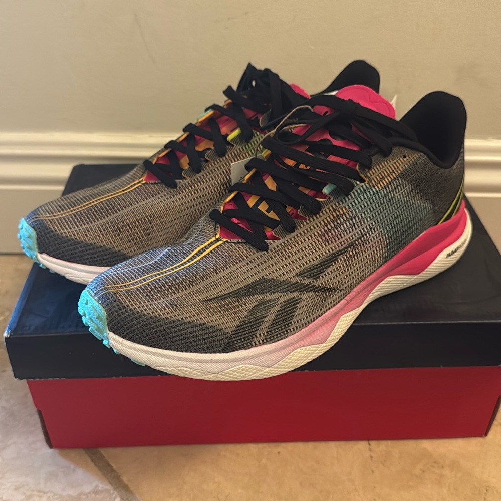 Reebok Floatride Run Fast 3.0 in Size 7